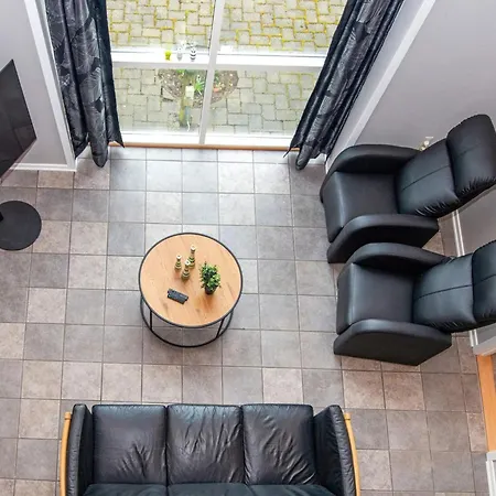 8 Person In Henne Casa de Férias